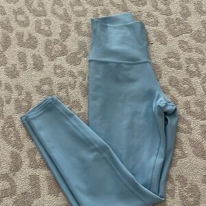 ALO YOGA HIGH-WAIST 7/8 AIRLIFT LEGGING IN BLUE SKIES SIZE XS